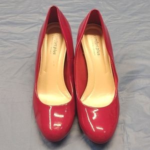 Women’s Comfort Plus. By Predictions Size 7 Pumps